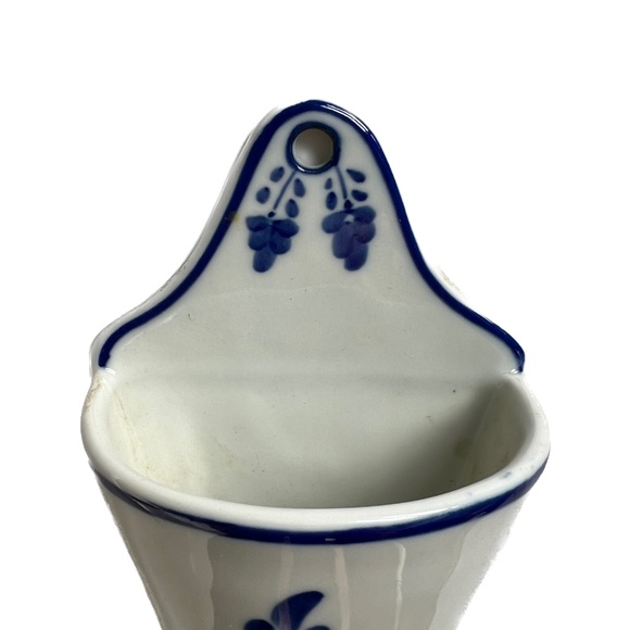 Viana do Castelo Portugal Pottery Wall Pocket Signed Hand Painted Floral Blue - Picture 3 of 7